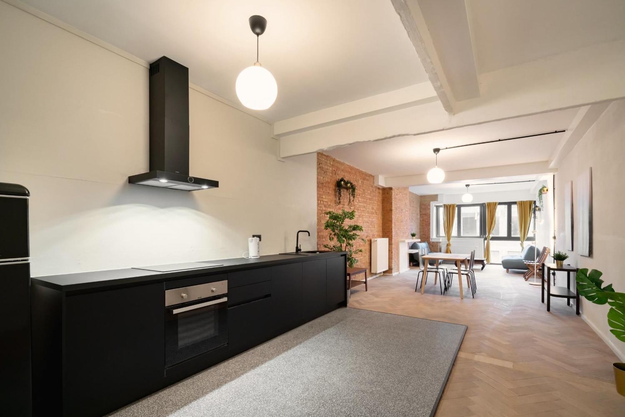 Charming And Spacious Apartments In The Heart Of Antwerp Exterior photo