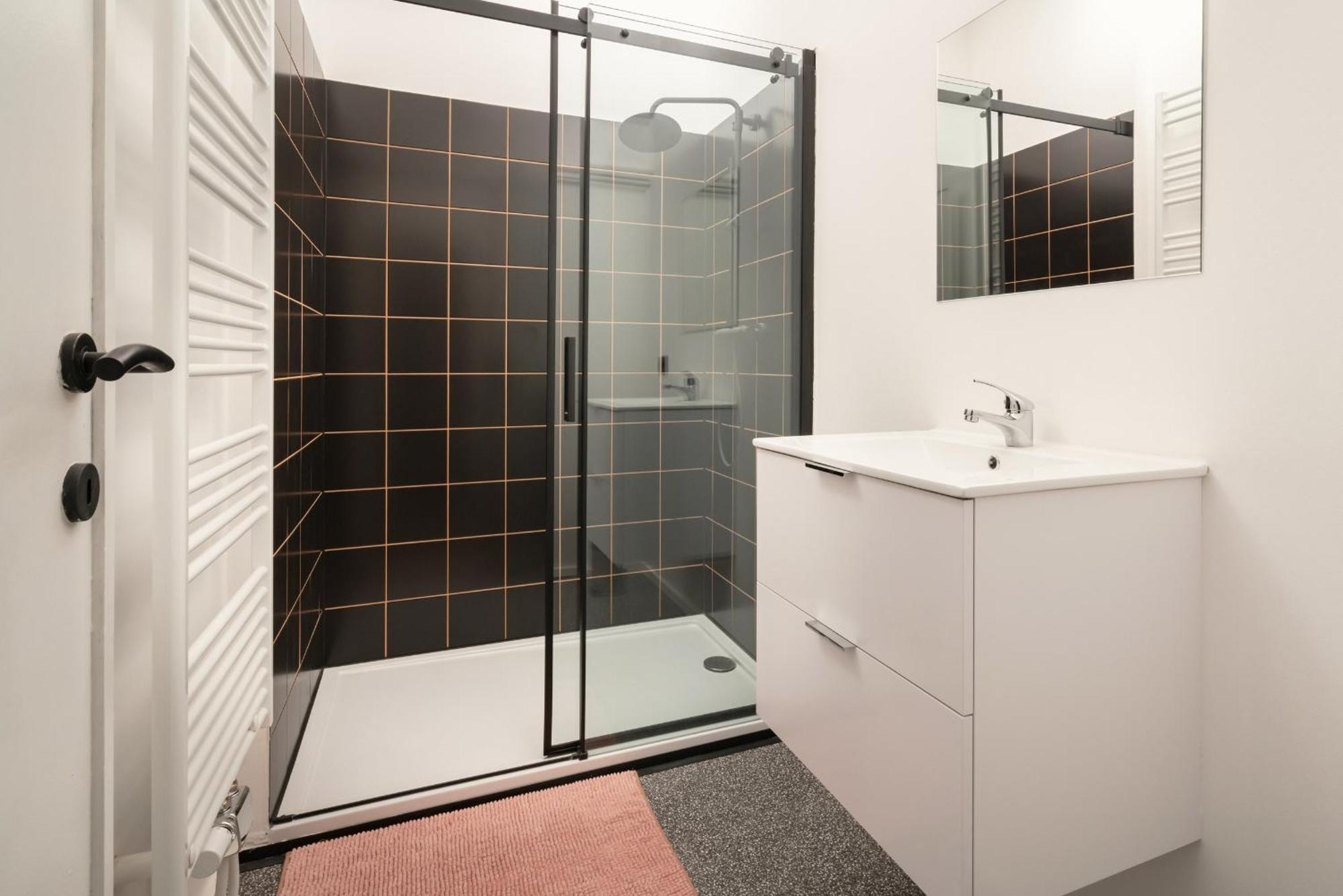 Charming And Spacious Apartments In The Heart Of Antwerp Exterior photo
